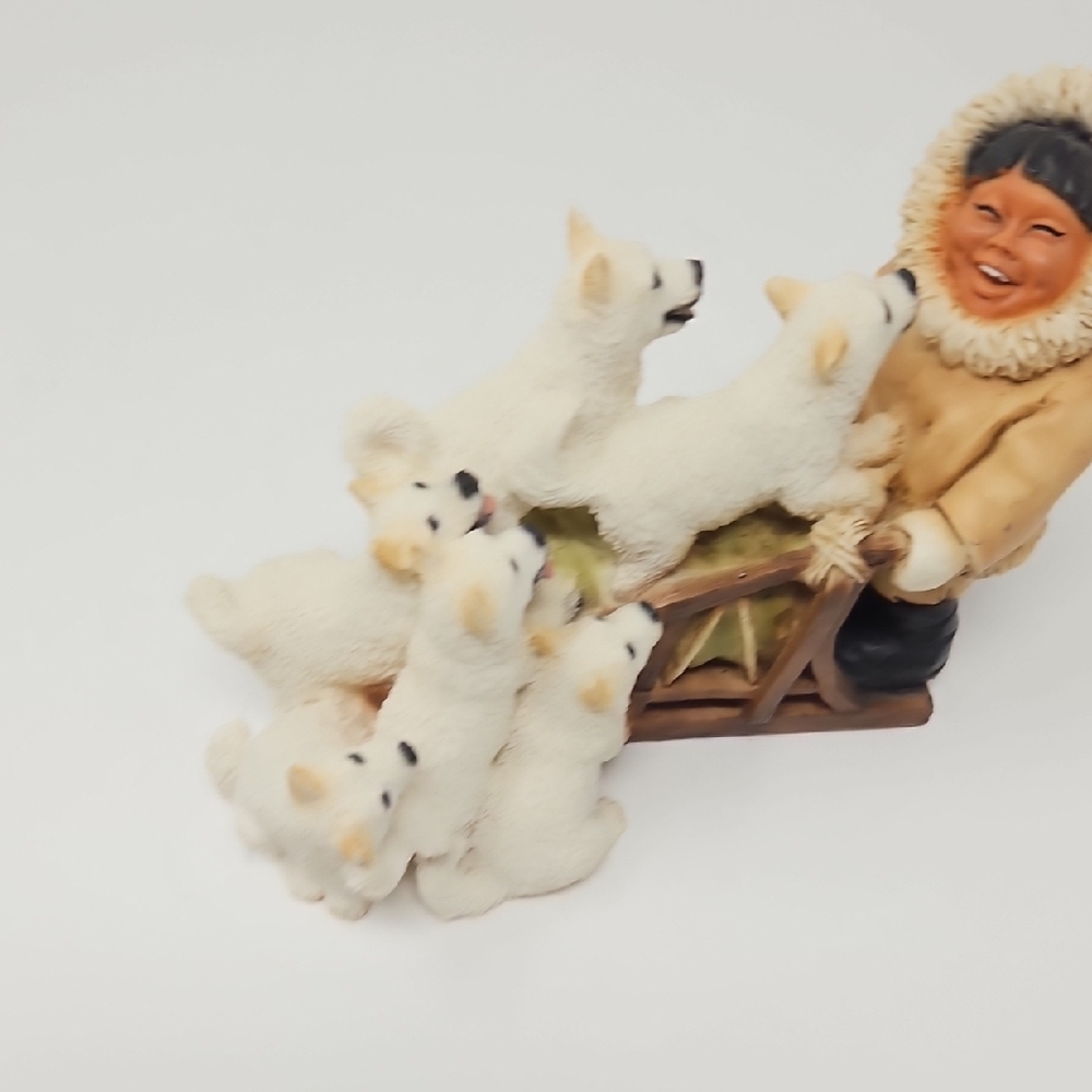 Castagna Made In Italy Eskimo Dog Sled Team Figurine - White and Tan 1995